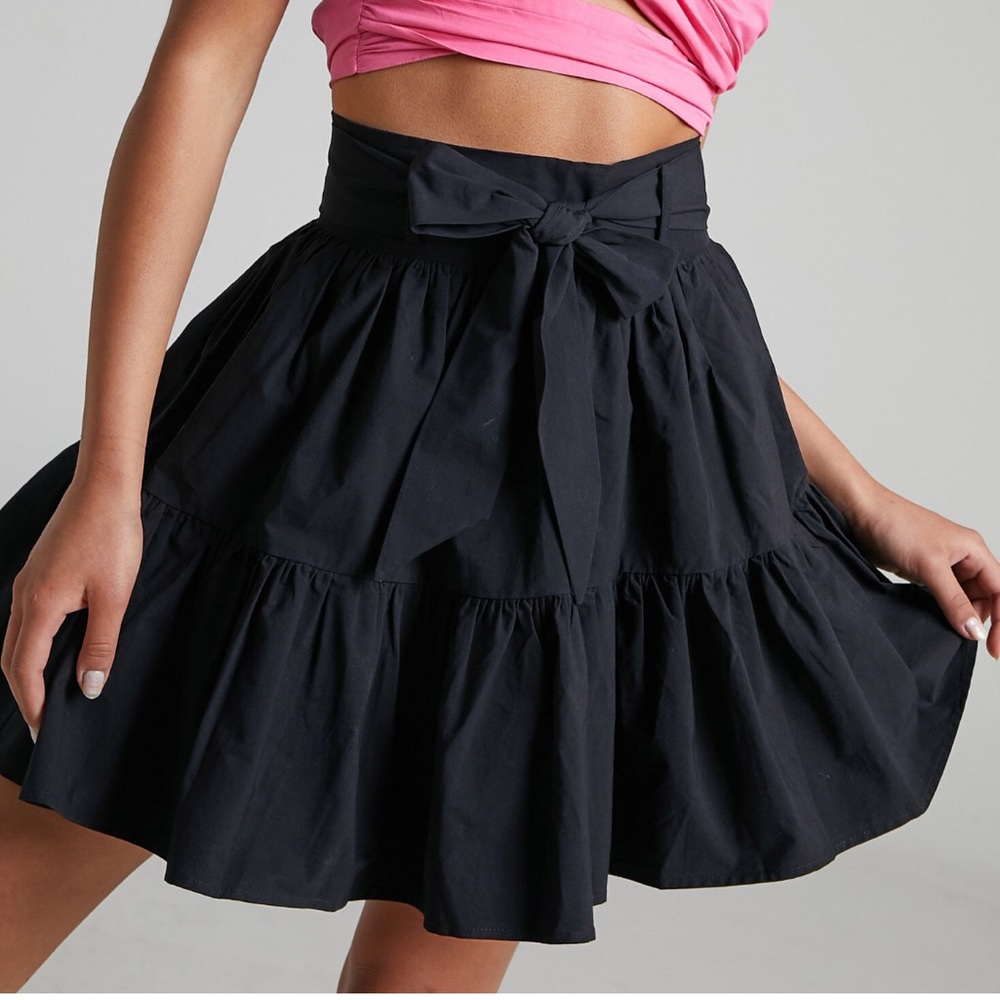 Black skirt